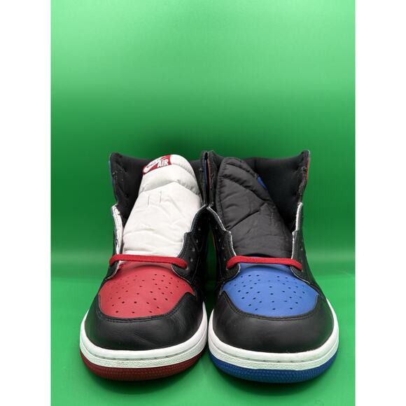 Athletic_Shoes